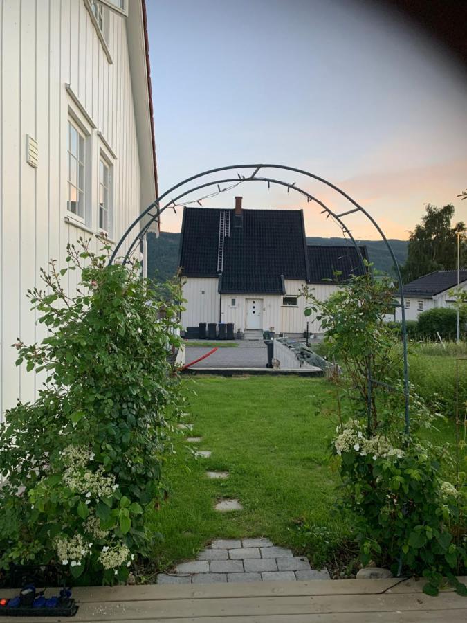 The Gingerbread House Appartement Lillehammer Buitenkant foto